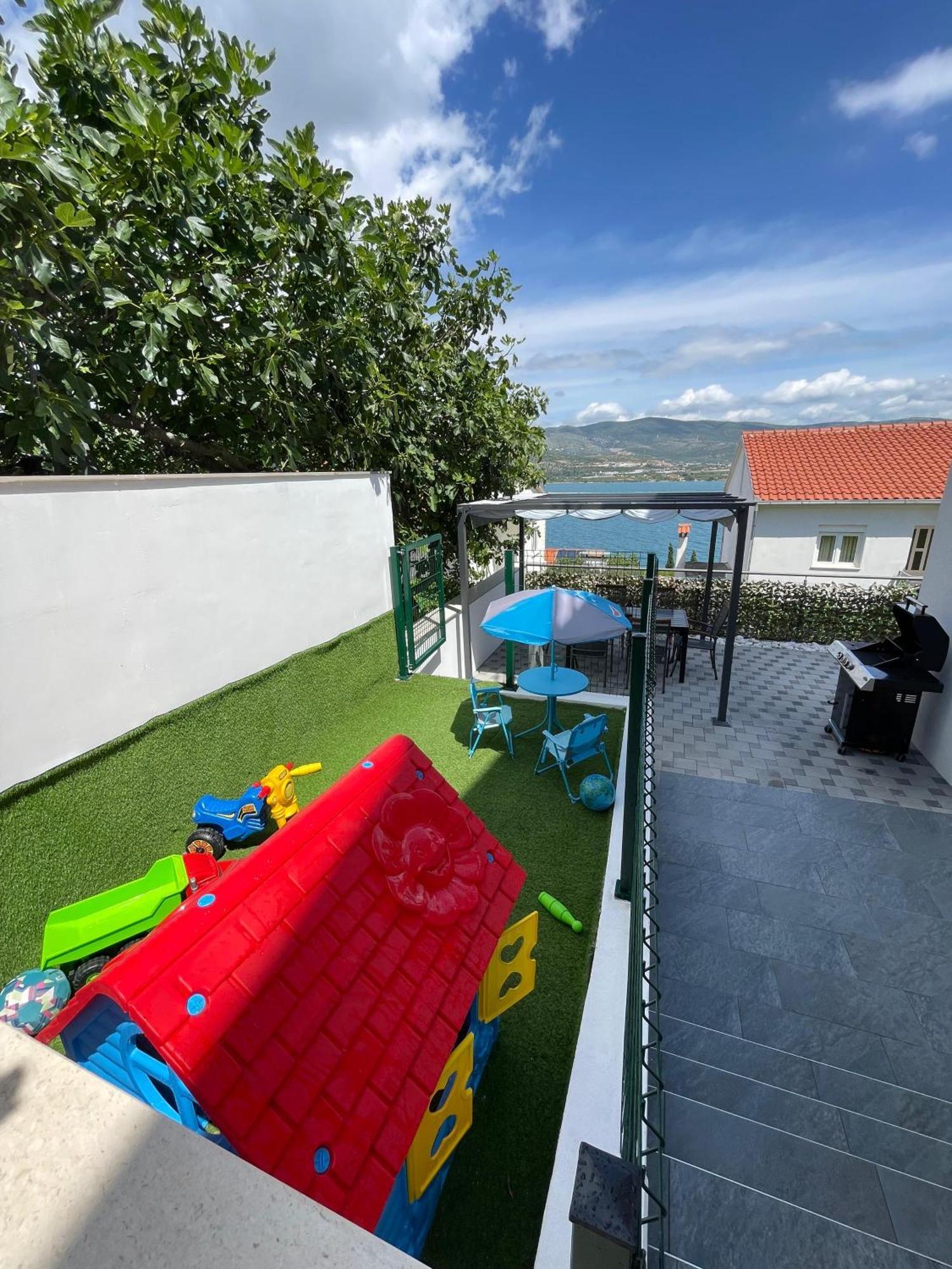 Delux Apartment Eva Trogir Exteriér fotografie